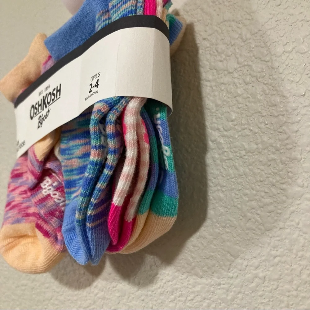 NWT OshKosh socks